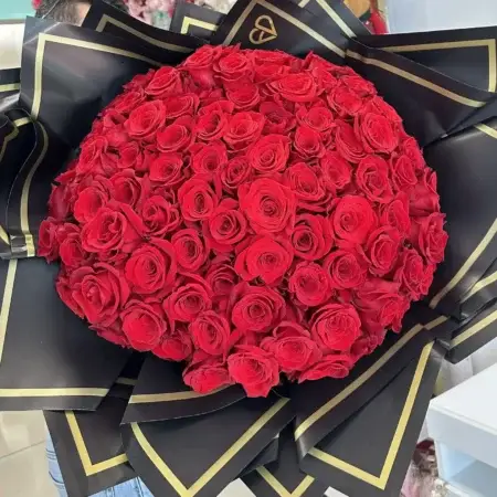 Red Roses Bouquet Classic